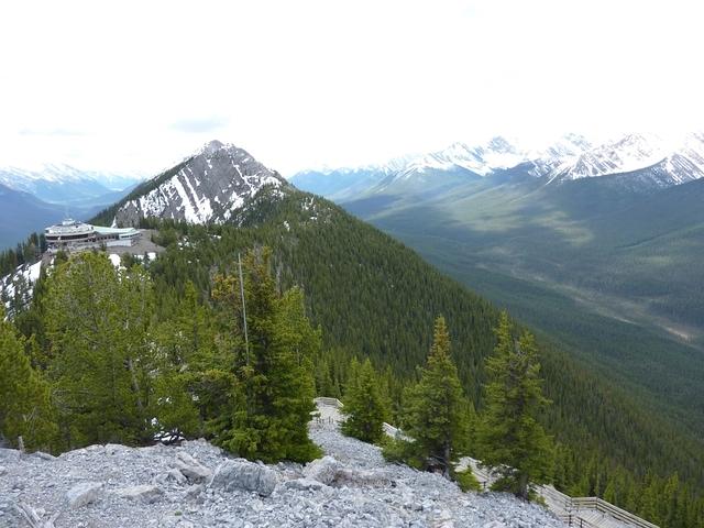 View-From-Sulphur-Mountain-06