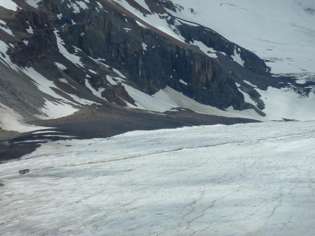 Athabasca-Glacier-03