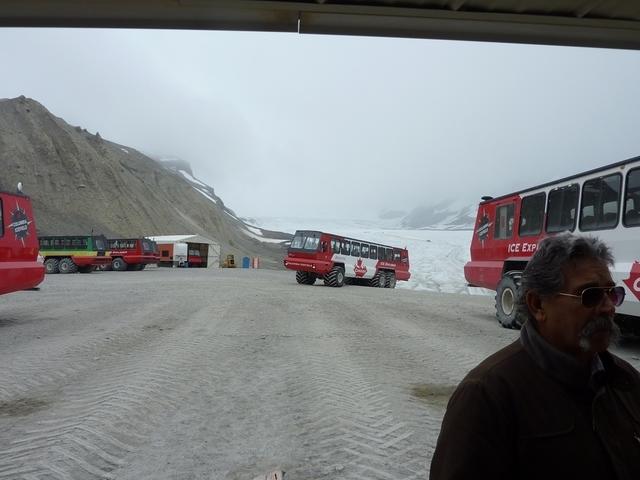 Athabasca-Glacier-14