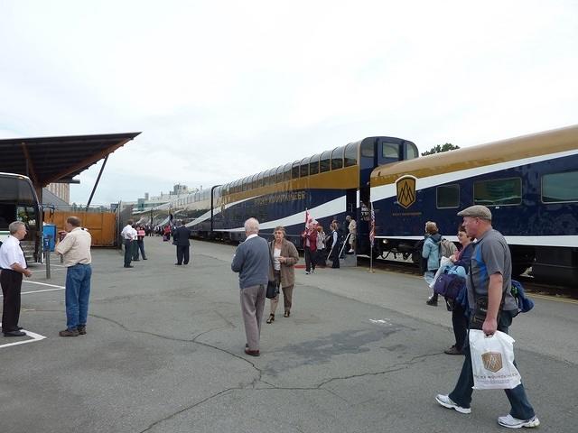 Rocky-Mountaineer-03-01