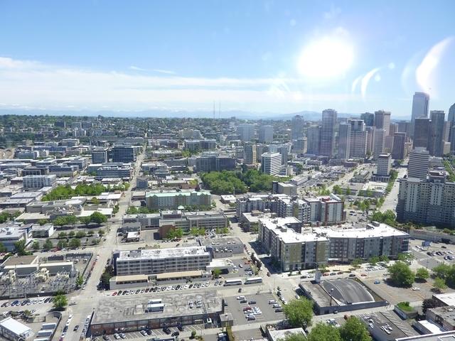 Space-Needle-01